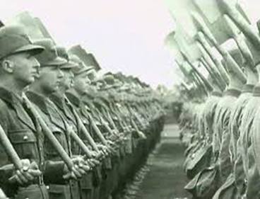 Description: HitlerSoldadoscompás